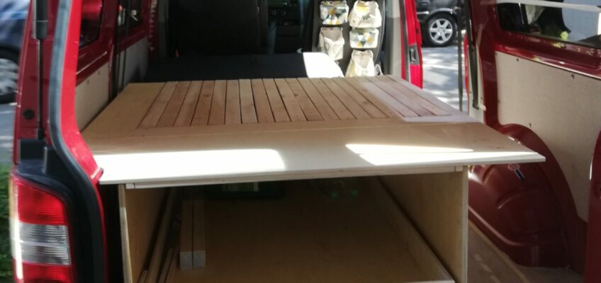 Ausziehbett mit Schublade